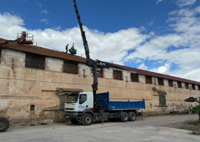 Cambio 1800m2 de tejados naves JISA